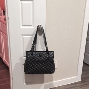 Elegant Black Quilted Women's Bag